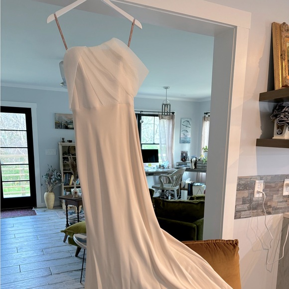 2023 Newhite Wedding dress.  Worn once in August 2023. - Picture 1 of 6